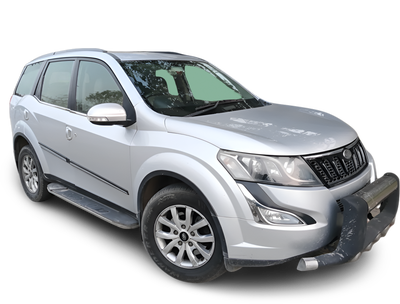 Mahindra XUV500-img